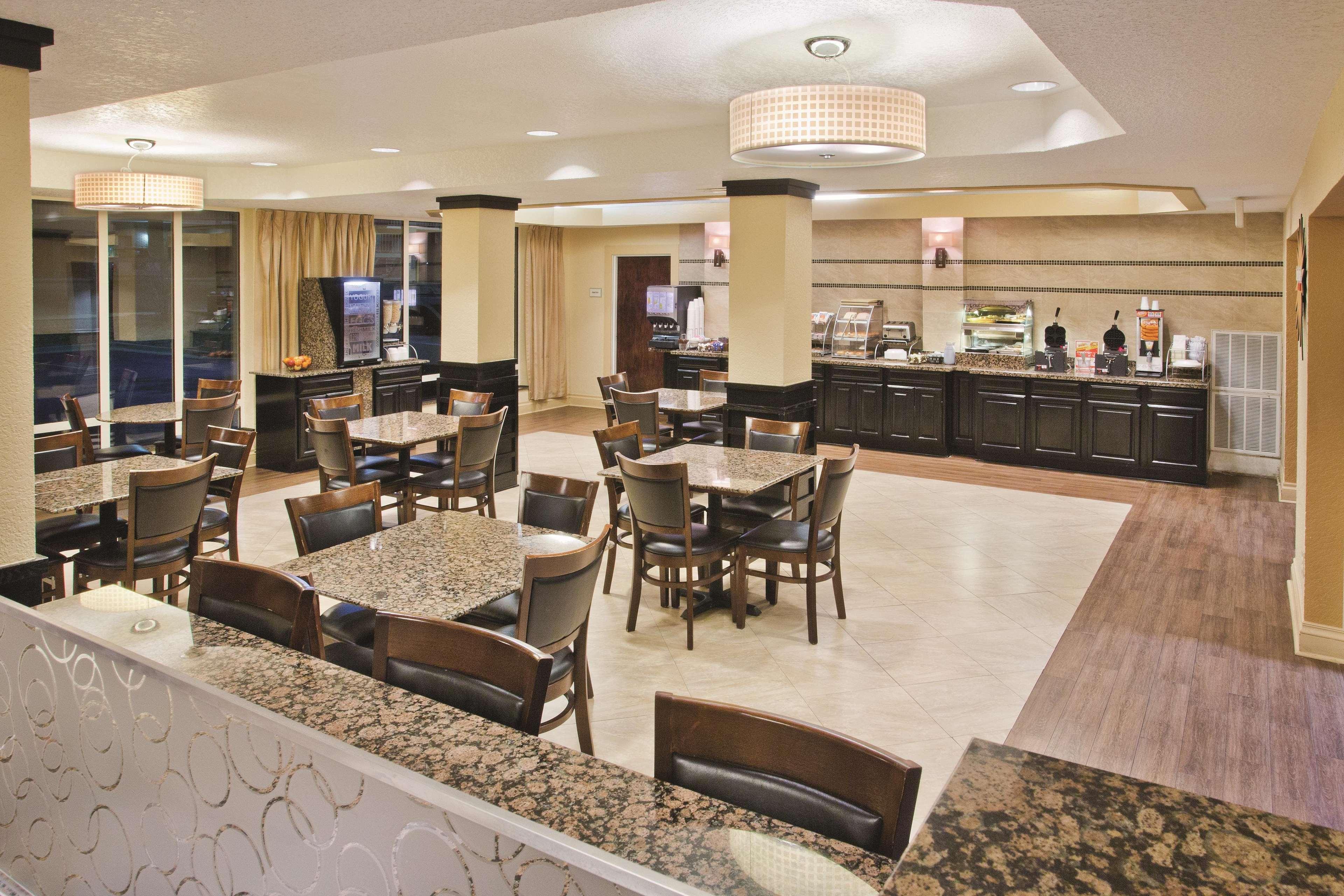 La Quinta By Wyndham Hot Springs Ξενοδοχείο Εξωτερικό φωτογραφία